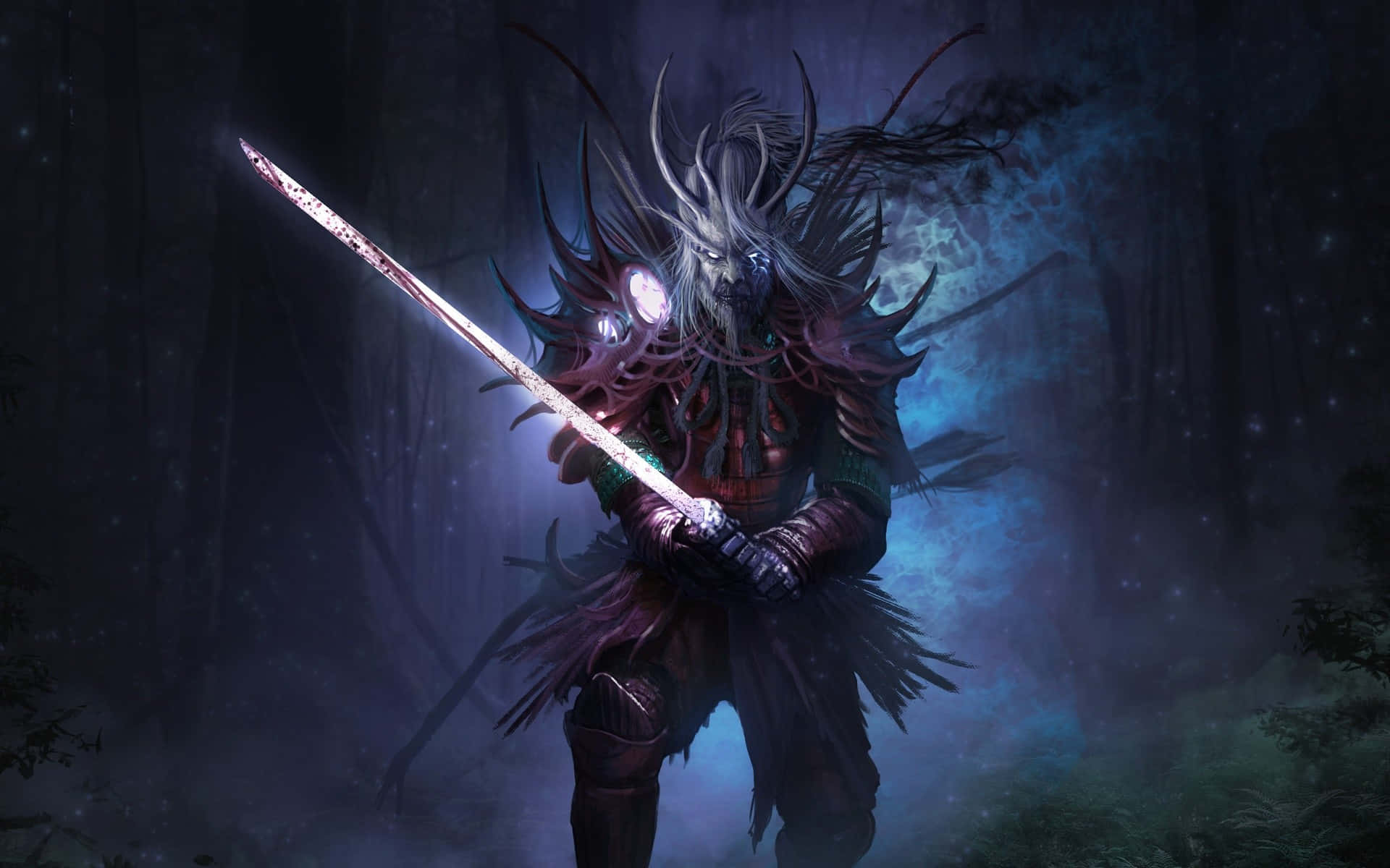 Warrior 桌布 壁紙 — 一位黑暗奇幻戰士，眼睛發光，頭髮尖刺，在夜晚的迷霧森林中揮舞著一把血淋淋的劍。