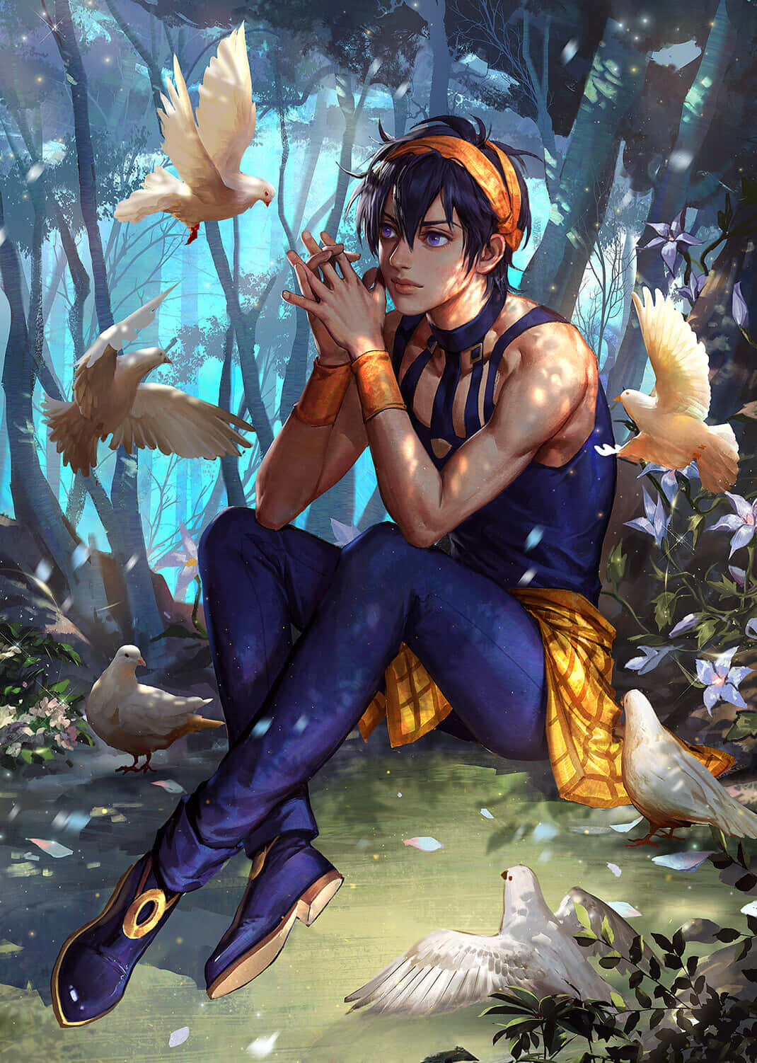 Narancia Ghirga 桌布 壁紙 — 一位黑髮、戴橙色頭帶的年輕男子坐在神秘的森林中，白鴿在他周圍飛舞。