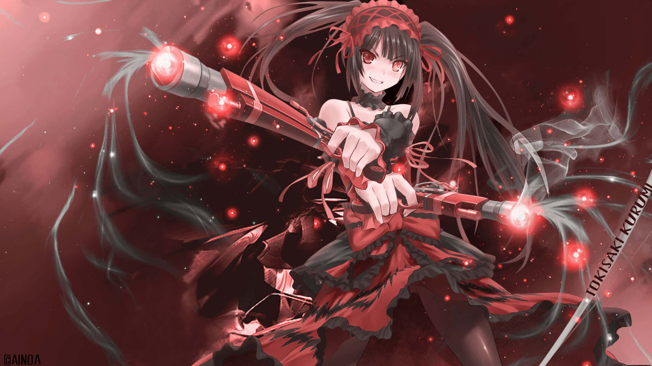 Date A Live 桌布 壁紙 — 一位黑髮動漫女孩穿著紅色荷葉邊連衣裙，在煙霧繚繞的深紅色背景下揮舞著發光的紅色槍支。