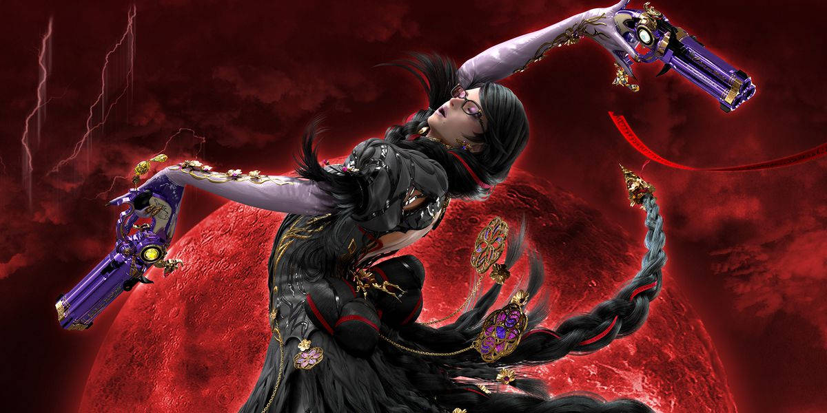 Bayonetta 桌布 壁紙 — 一位黑髮動漫女性穿著華麗的黑色和金色服裝，手持兩把紫色槍支，面對著帶有閃電的暴風雨紅色天空。