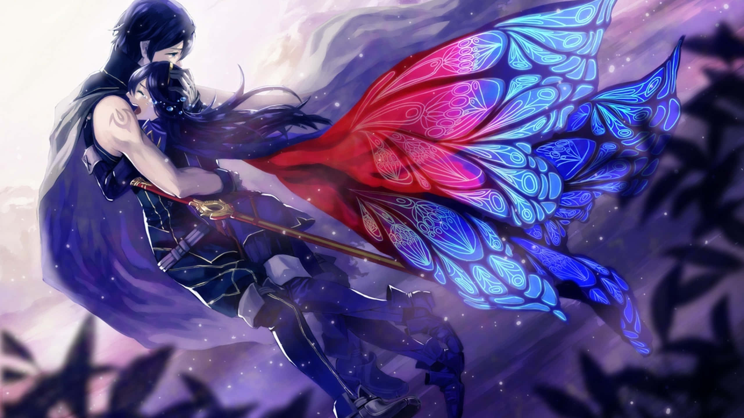 Lucina 桌布 壁紙 — 一位黑髮動漫戰士擁抱著同伴，發光的紅藍圖案翅膀在繁星點點的紫色天空中展開。