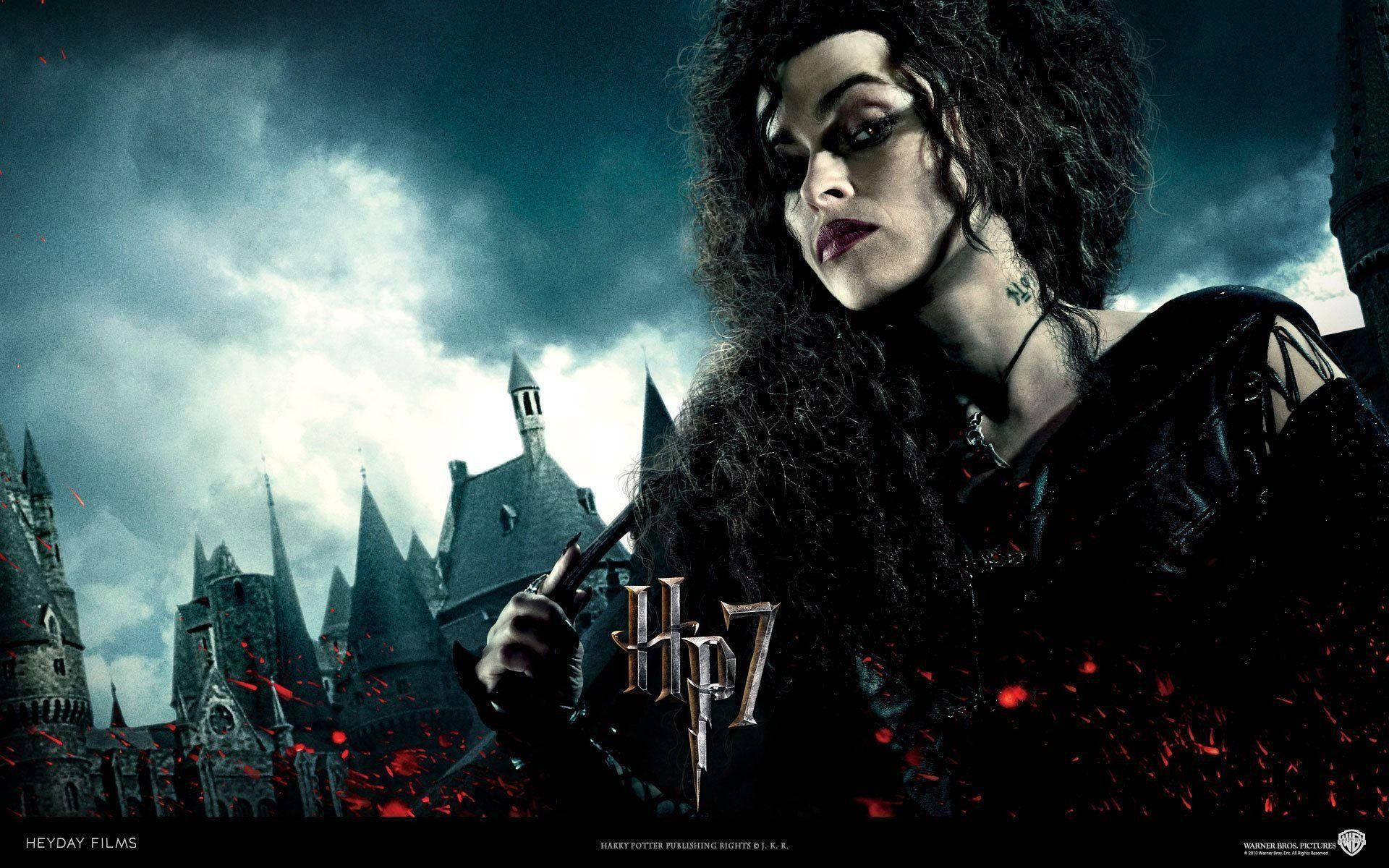 Hogwarts Castle 桌布 壁紙 — 一位黑髮女巫身穿黑色長袍，在暴風雨的天空下手持魔杖，背景是一座哥德式城堡。
