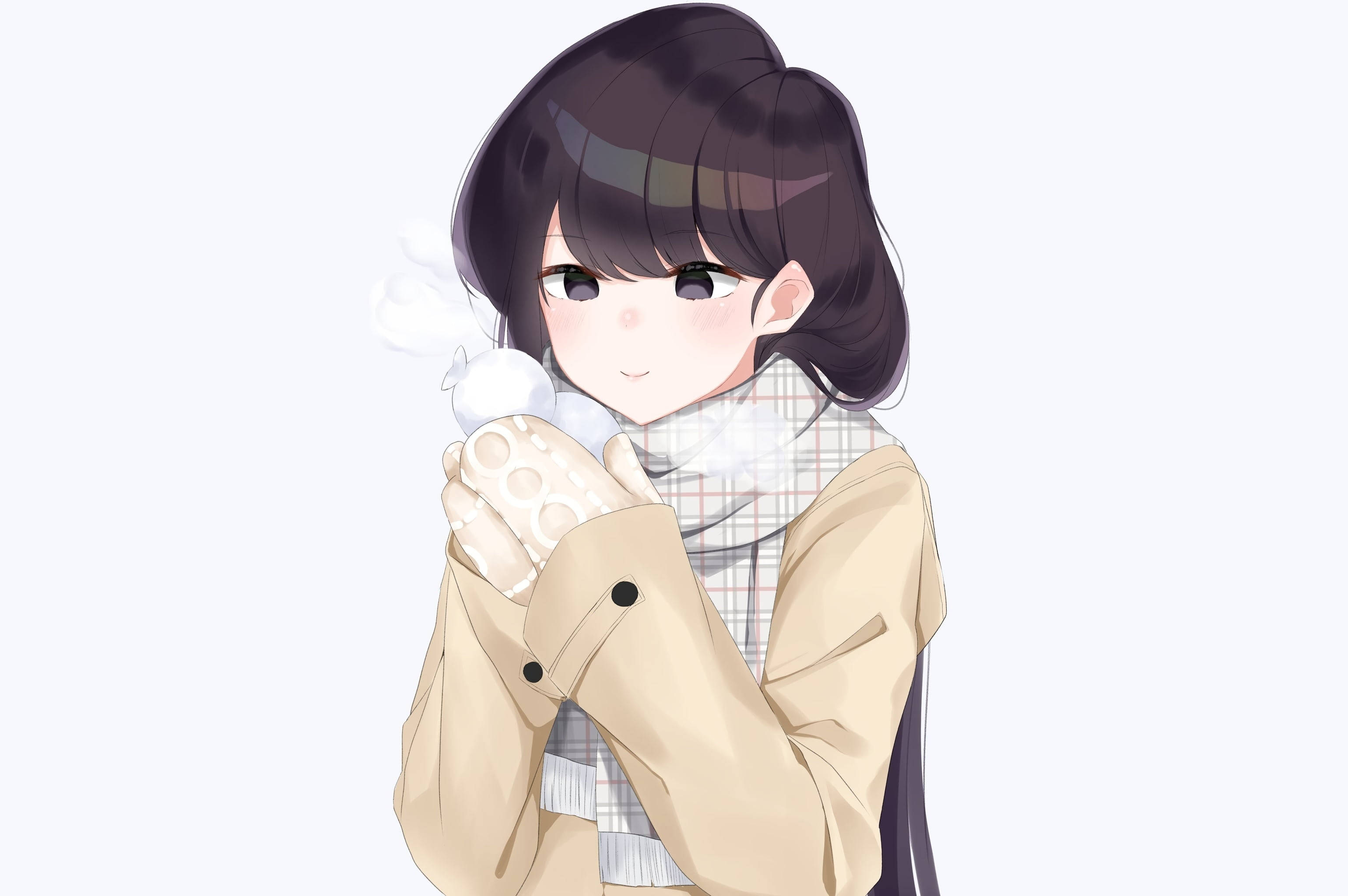 動漫女孩 桌布 壁紙 — 一位黑髮的年輕動漫女孩穿著米色外套和格子圍巾，在純色背景前拿著一個冒著熱氣的白色馬克杯。