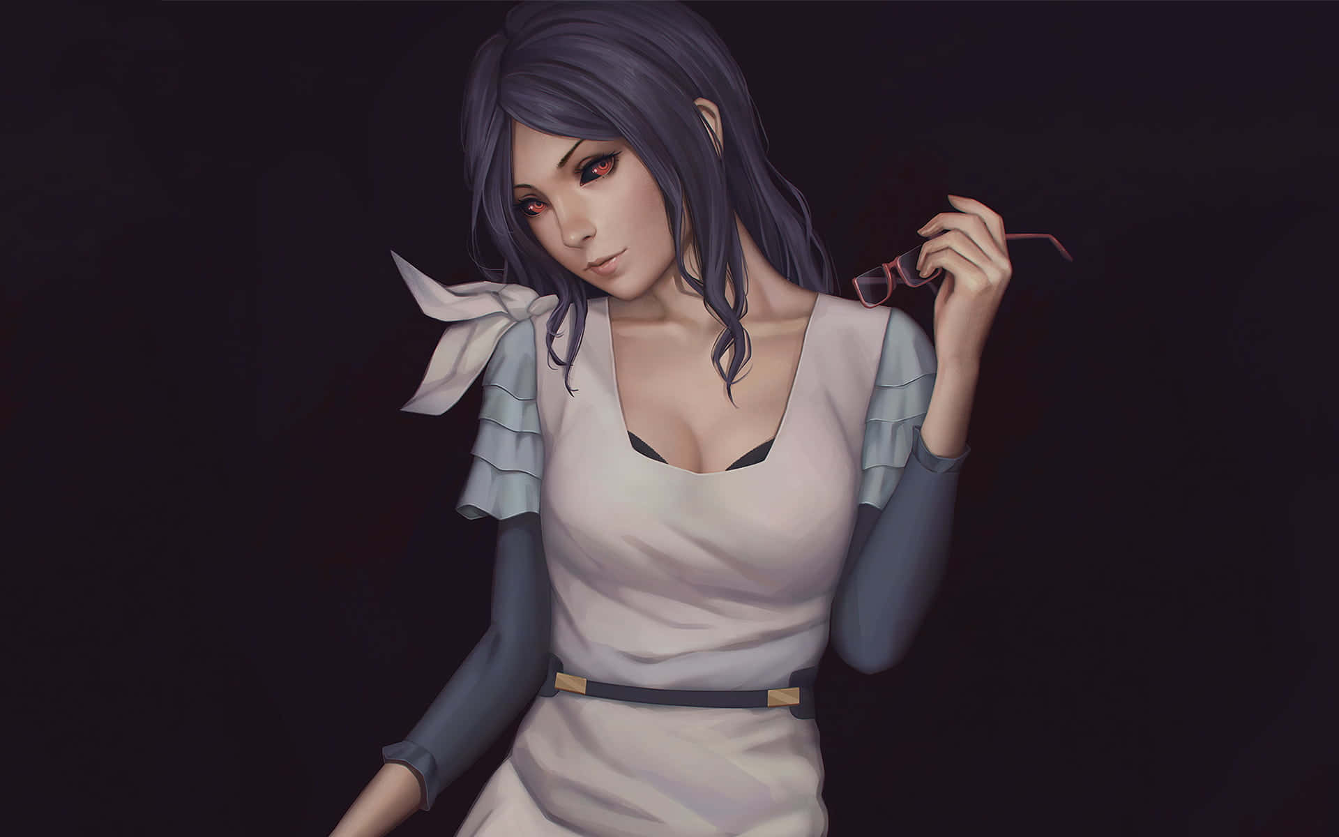 Rize Kamishiro 桌布 壁紙 — 一位黑髮紅眼的動漫女孩在黑色背景前拿著眼鏡，穿著帶有荷葉袖的淺色連衣裙。