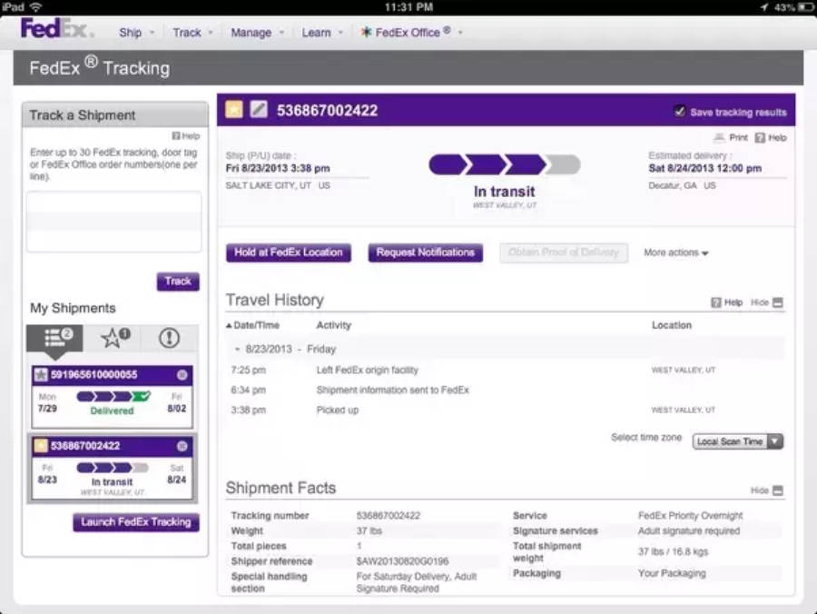 桌布 壁紙 — 一個 FedEx 追蹤網頁，顯示運送中的包裹，包含詳細的旅程歷史和運送資訊。