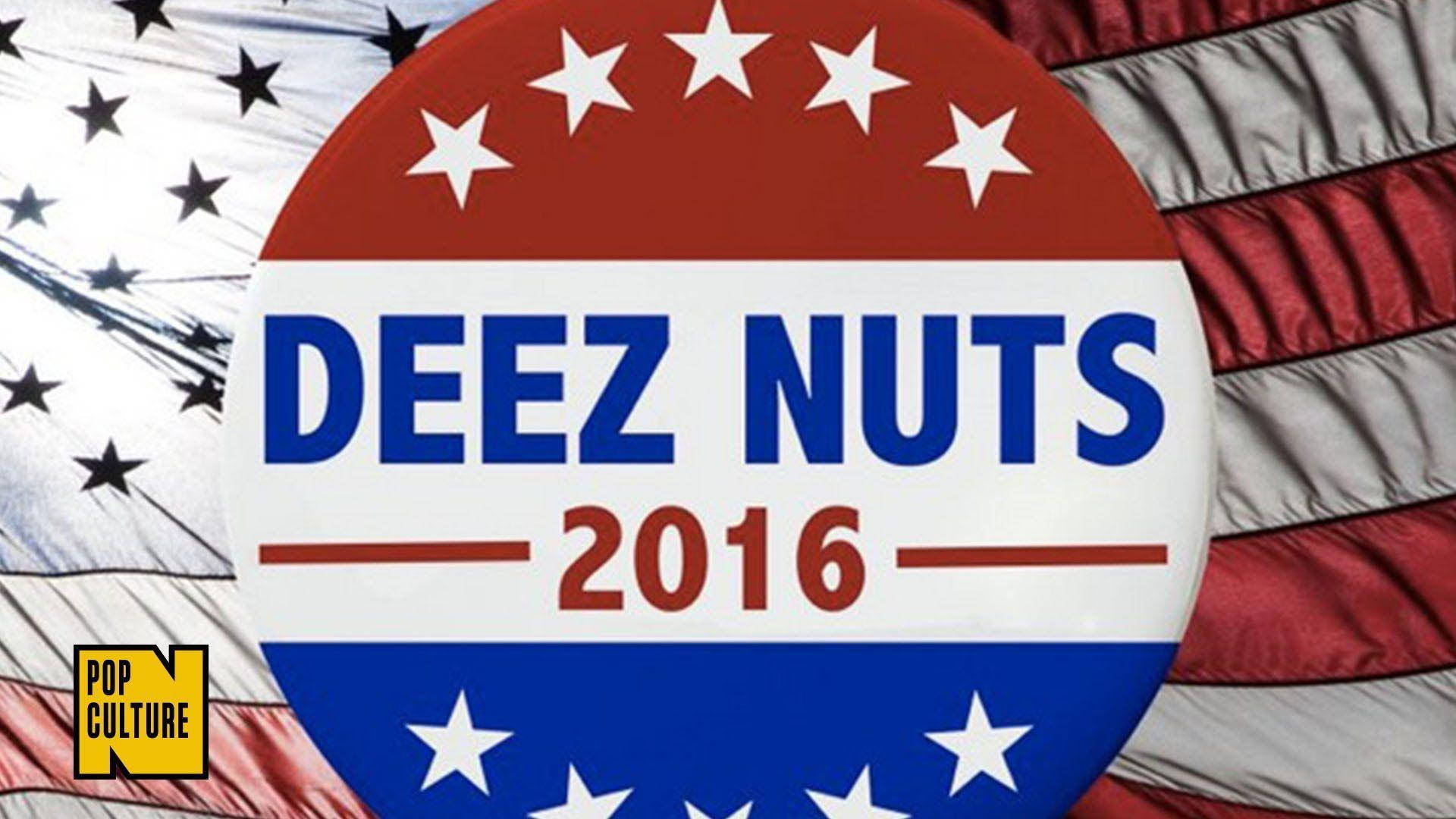 Nuts 桌布 壁紙 — 一個2016年的諷刺競選徽章，上面有「DEEZ NUTS」字樣，背景是皺巴巴的美國國旗。