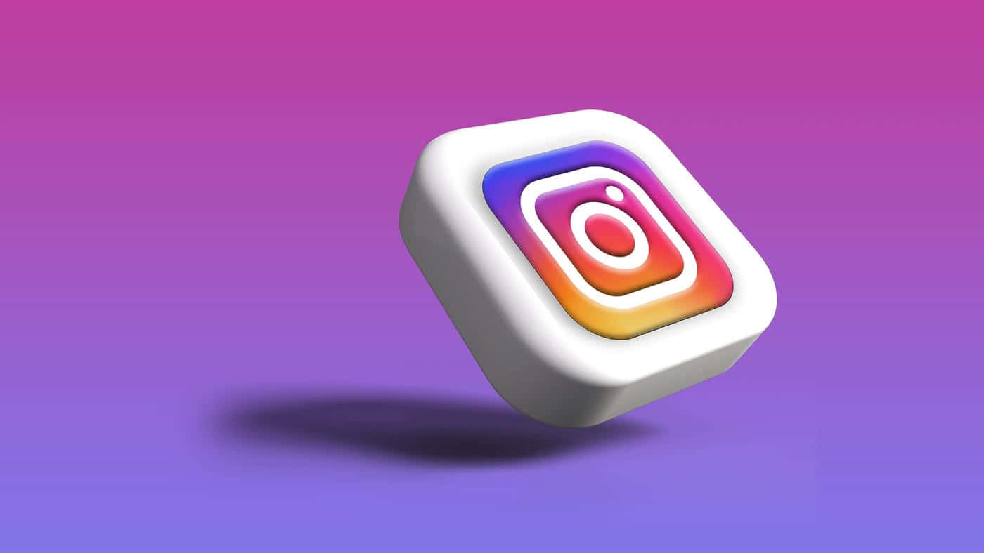 Logo Design 桌布 壁紙 — 一個3D渲染的Instagram應用程式圖示漂浮在漸變紫色背景上，投射出柔和的陰影。