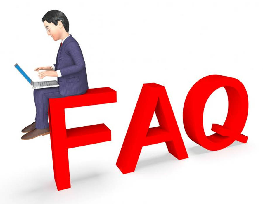 問題 桌布 壁紙 — 一個3D渲染的商人坐在巨大的紅色FAQ字母上，在白色背景前用筆記型電腦打字。