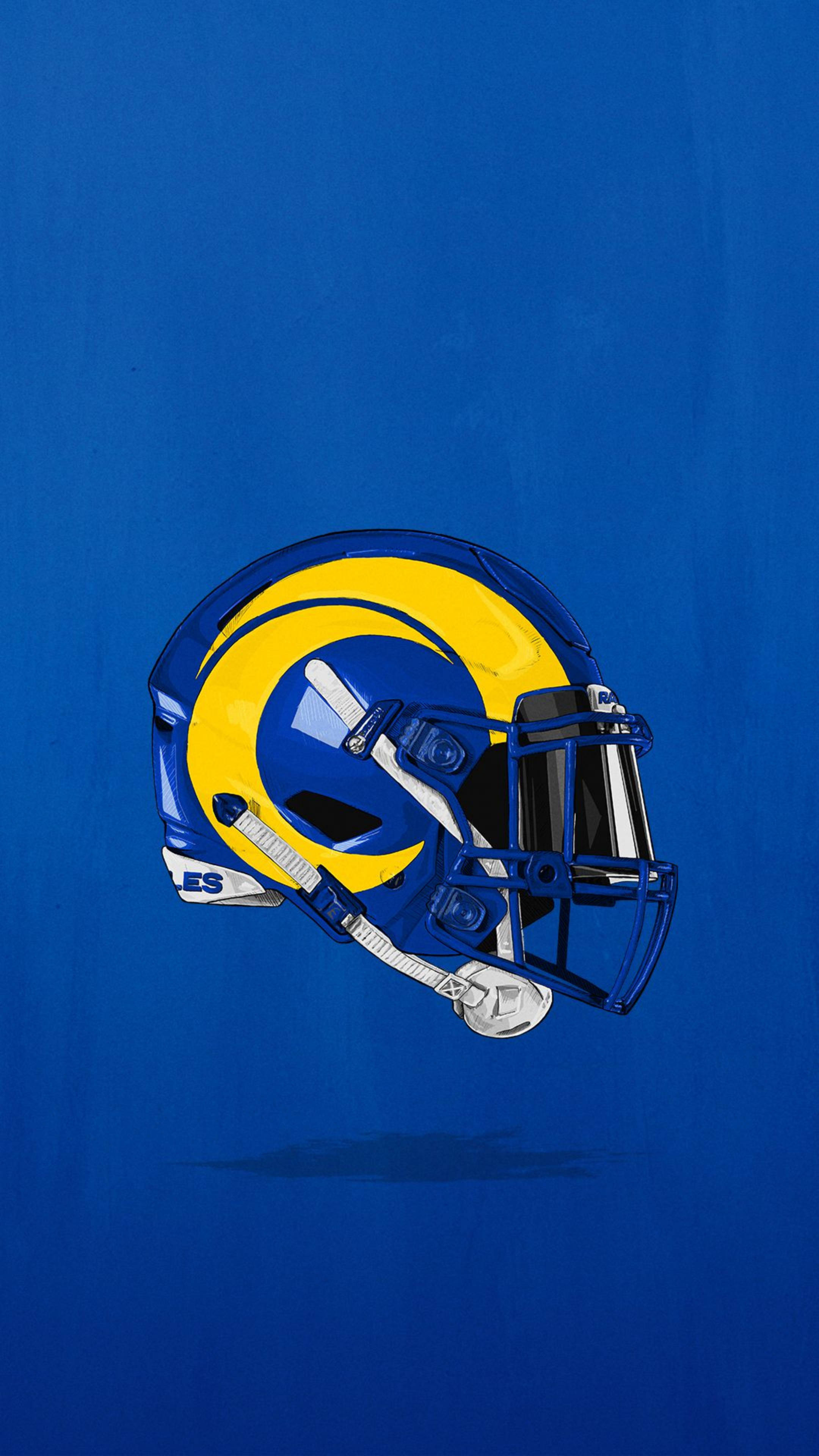 Rams 桌布 壁紙 — 一個亮面藍黃色的洛杉磯公羊隊美式足球頭盔漂浮在純皇家藍色背景上。