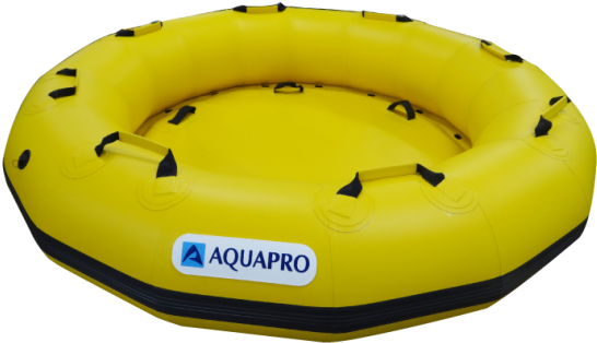 Rafting 桌布 壁紙 — 一個亮黃色的充氣筏，帶有黑色飾邊和Aquapro品牌標誌，孤立地放置在白色背景上。