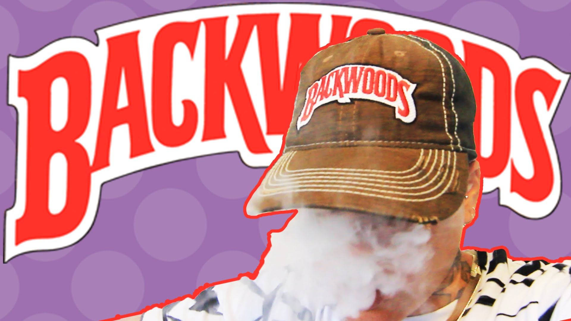 Backwoods 桌布 壁紙 — 一個人戴著棕色Backwoods帽子，在紫色圓點背景和大型紅色品牌文字中呼出濃煙。