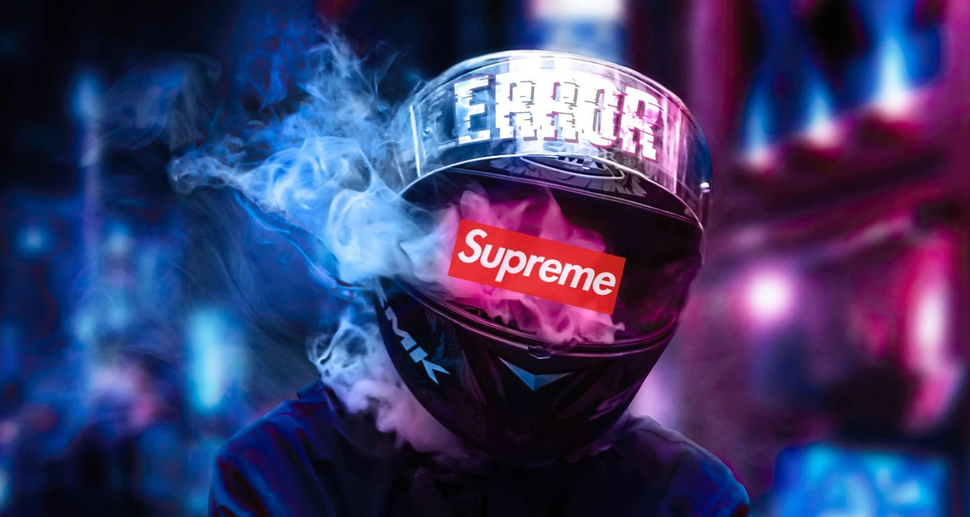 戴著帶有 Supreme 標誌賽車頭盔的人，在霓虹城市夜晚呼出煙霧。 — Supreme GIF 壁紙