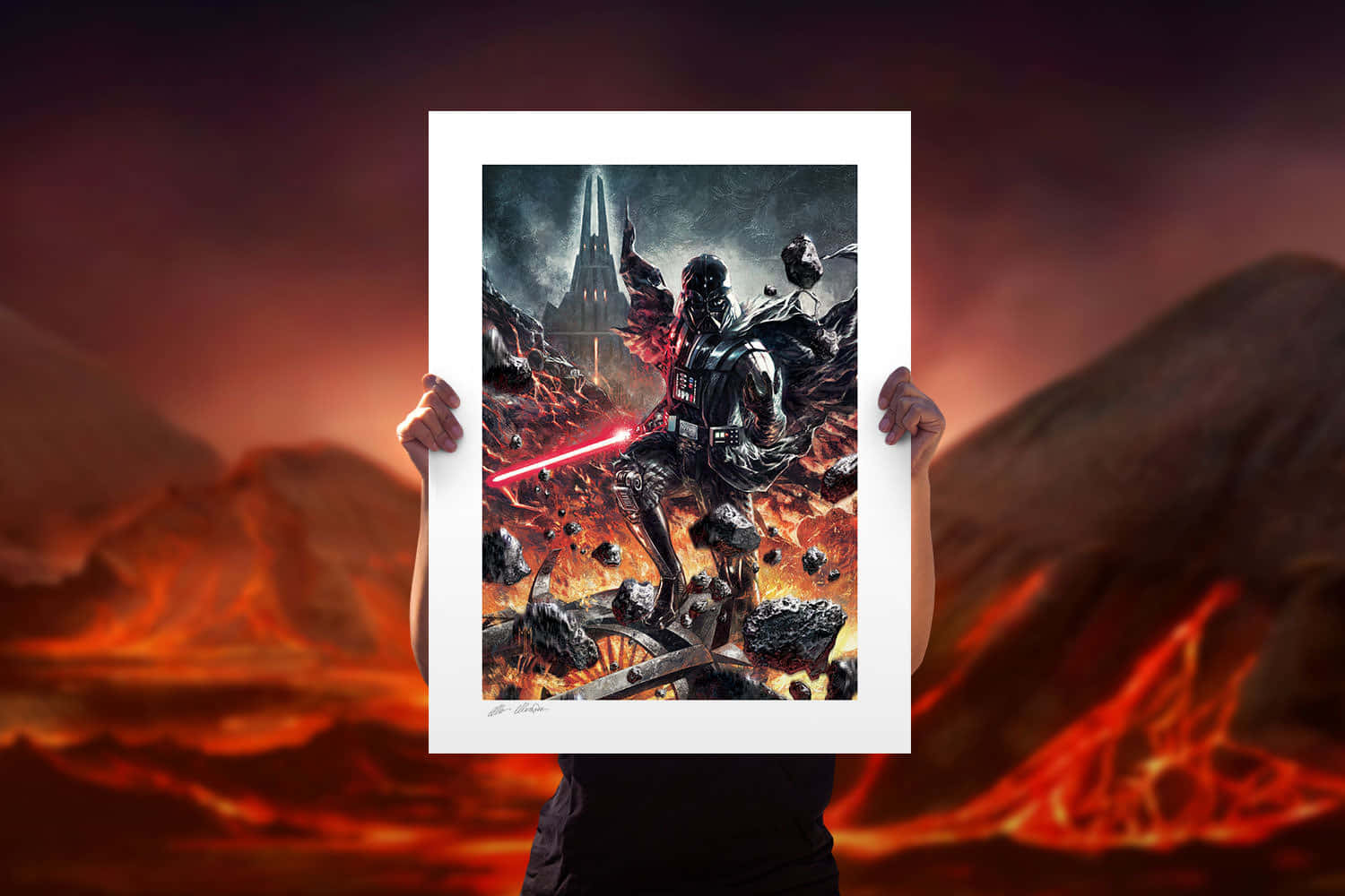 The Chosen One 桌布 壁紙 — 一個人手持一幅裱框的達斯維達插圖，背景是熾熱的火山景觀。