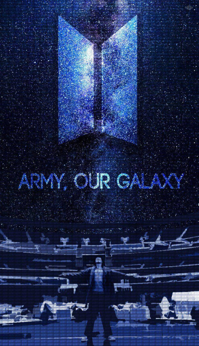  壁紙 — 一個人站在舞台上，下方是巨大的發光BTS標誌，由星星組成，帶有「ARMY OUR GALAXY」文字，背景是藍色像素化演唱會場景。