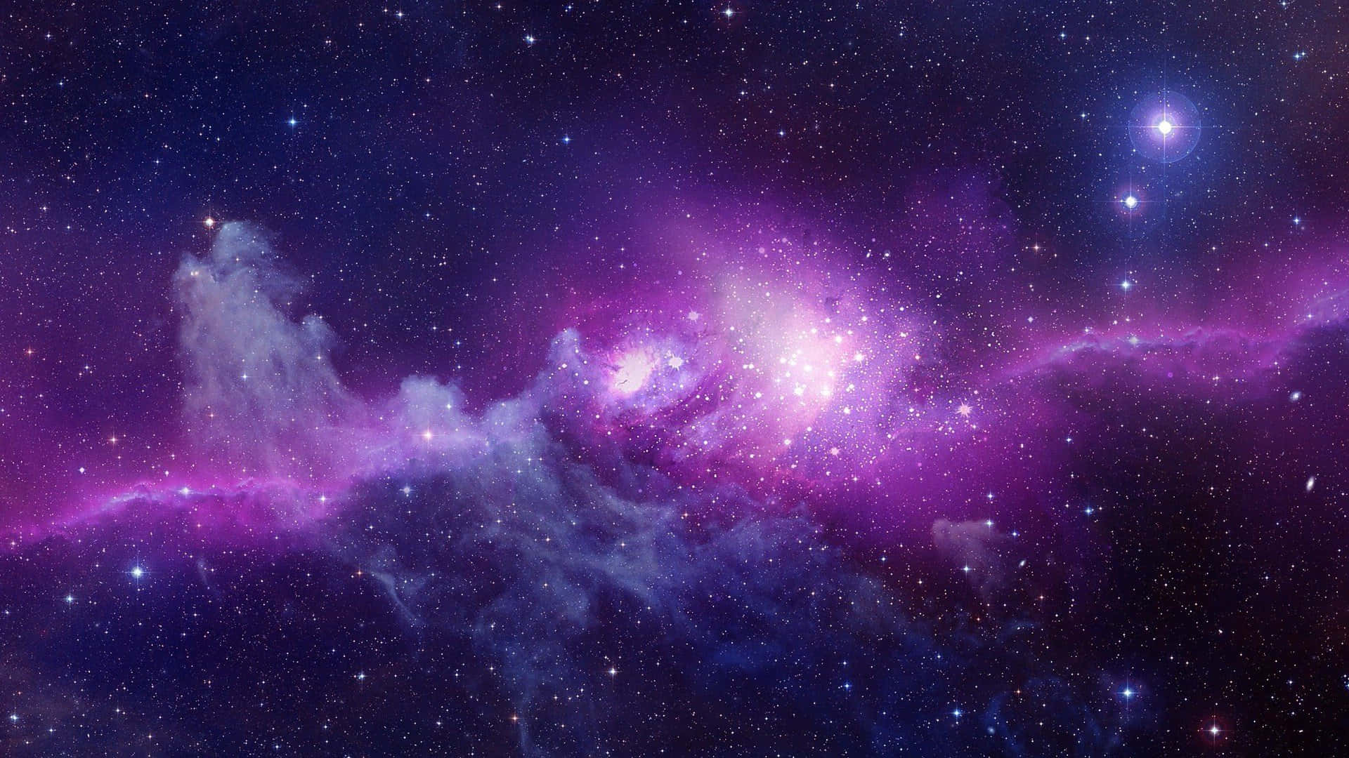 銀河 桌布 壁紙 — 一個令人嘆為觀止的宇宙星雲景觀，在繁星點點的夜空下散發出充滿活力的紫色和藍色色調。