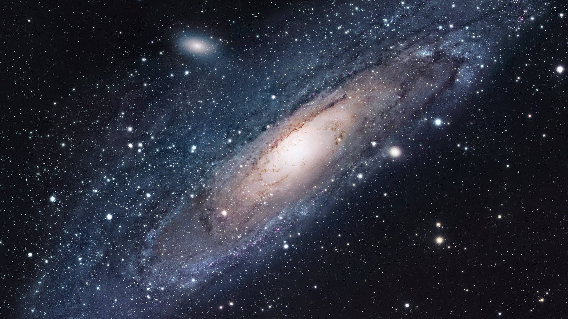 具有明亮核心和星場的螺旋星系