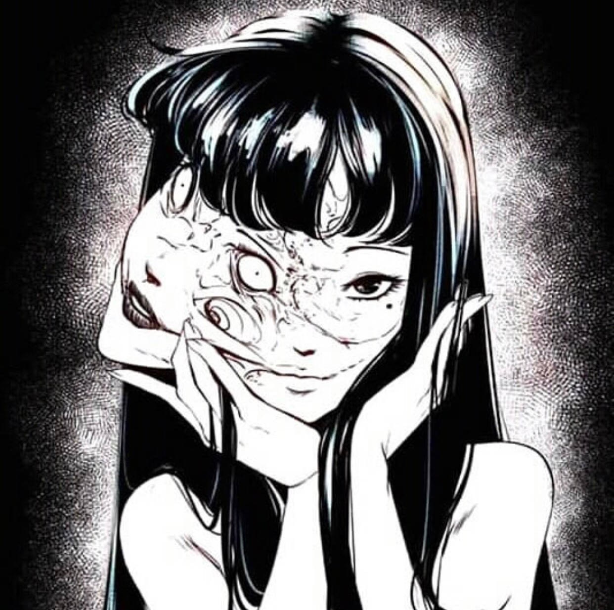 Anime Girl Aesthetic 桌布 壁紙 — 一個令人毛骨悚然的動漫女孩，半張臉被漩渦狀圖案怪異扭曲，雙手框住她的臉，背景粗糙有紋理。
