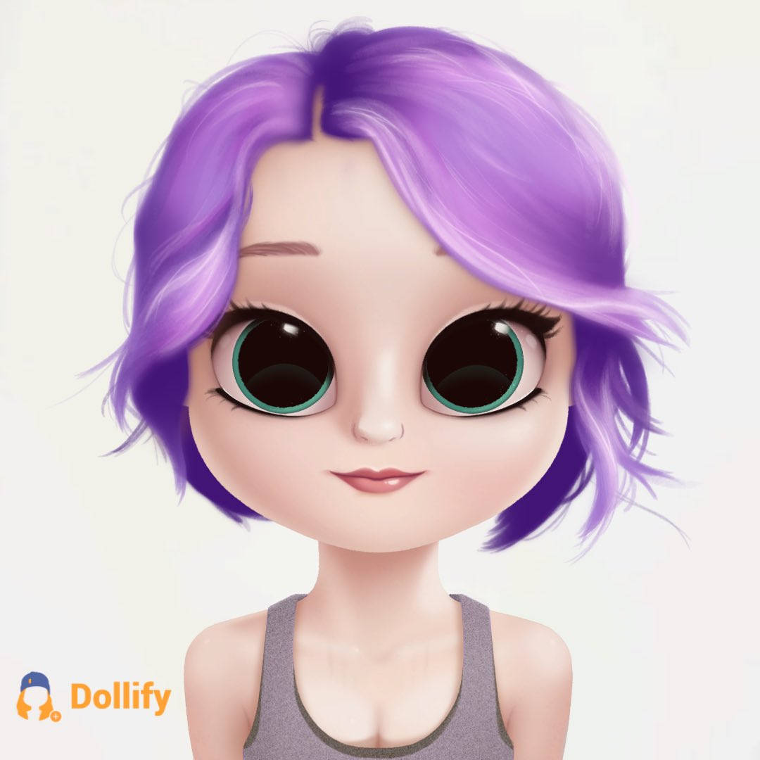Dollify 桌布 壁紙 — 一個像娃娃的女孩，擁有鮮豔的紫色頭髮和一雙超大的青綠色眼睛，在樸素的背景前輕輕微笑。
