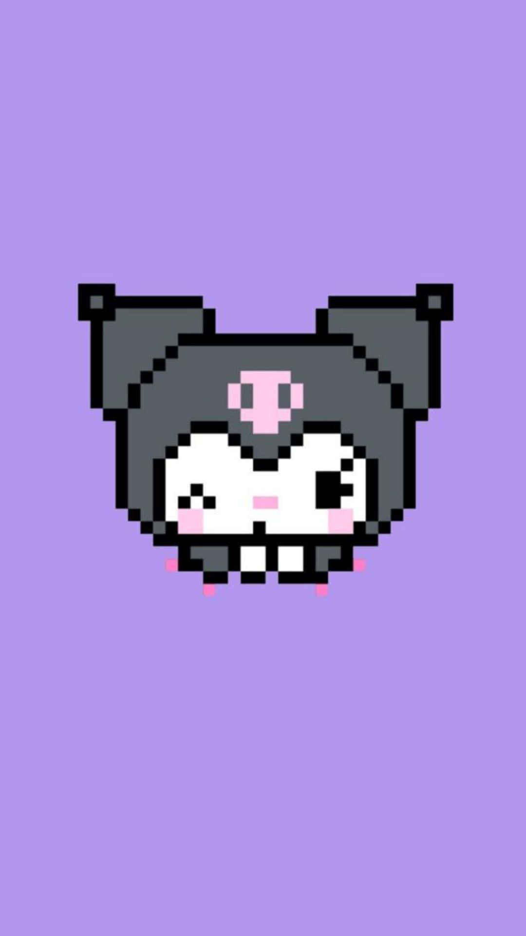 Kuromi Kawaii 桌布 壁紙 — 一個像素化的Kuromi角色，帶有黑色貓耳和粉紅色點綴，居中在純薰衣草色背景上。
