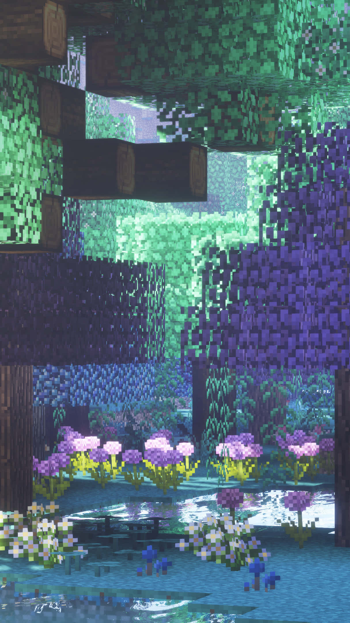 仙女美學 桌布 壁紙 — 一個像素化的Minecraft森林場景，有浮空島嶼、茂密的綠色樹木、紫色花朵和反射的水面。