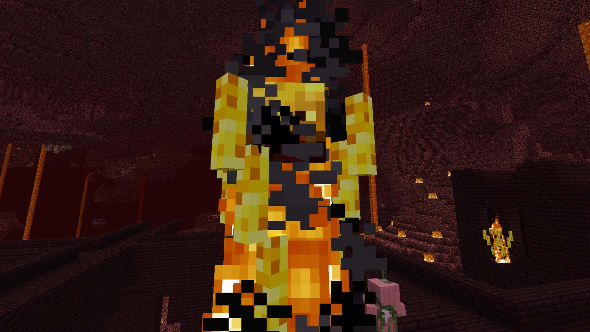 Minecraft Blaze 桌布 壁紙 — 一個像素化的Minecraft角色穿著金色盔甲，站在一個熾熱的地獄堡壘中，周圍有發光的熔岩火炬。