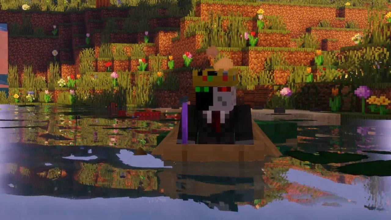 Mcyt 桌布 壁紙 — 一個像素化的Minecraft角色戴著皇冠，划船穿過平靜的湖面，湖面倒映著色彩繽紛的花朵和梯田山坡。