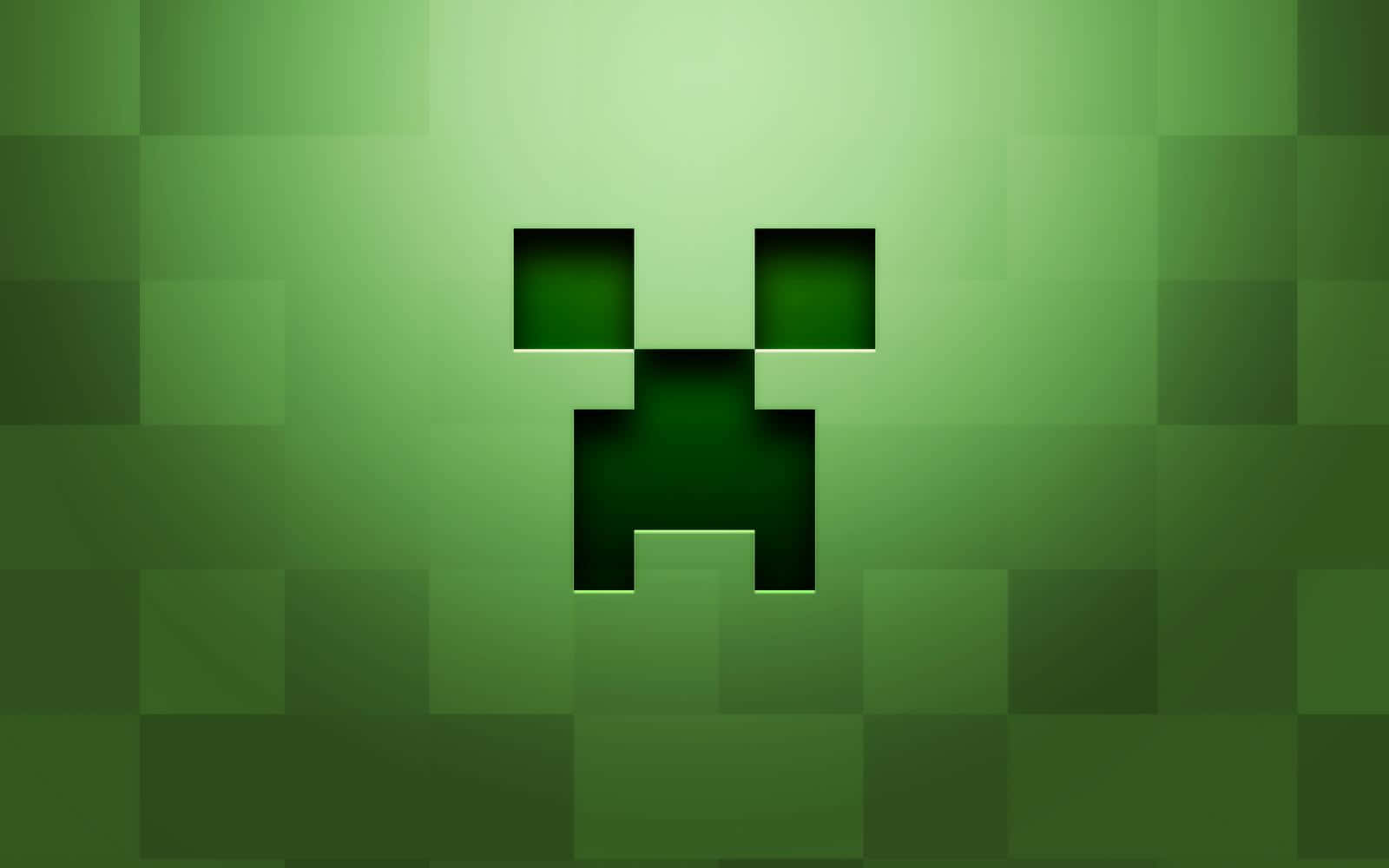 可愛 Minecraft 桌布 壁紙 — 一個像素化的綠色爬行者臉孔在漸變綠色方塊背景上發光。