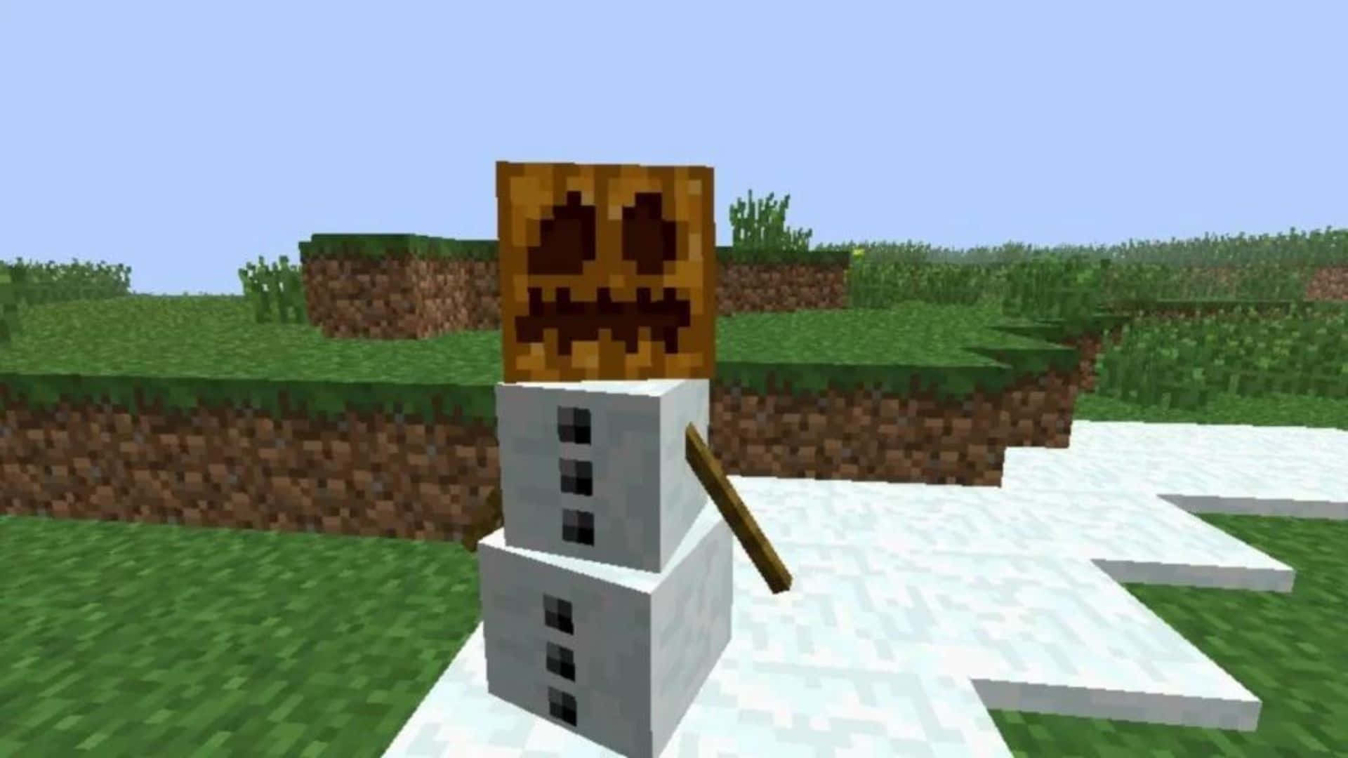 Minecraft Snow Golem 桌布 壁紙 — 一個像素化的雪人，帶有雕刻的南瓜頭，站在積雪的地面上，背景是方塊狀的Minecraft景觀。