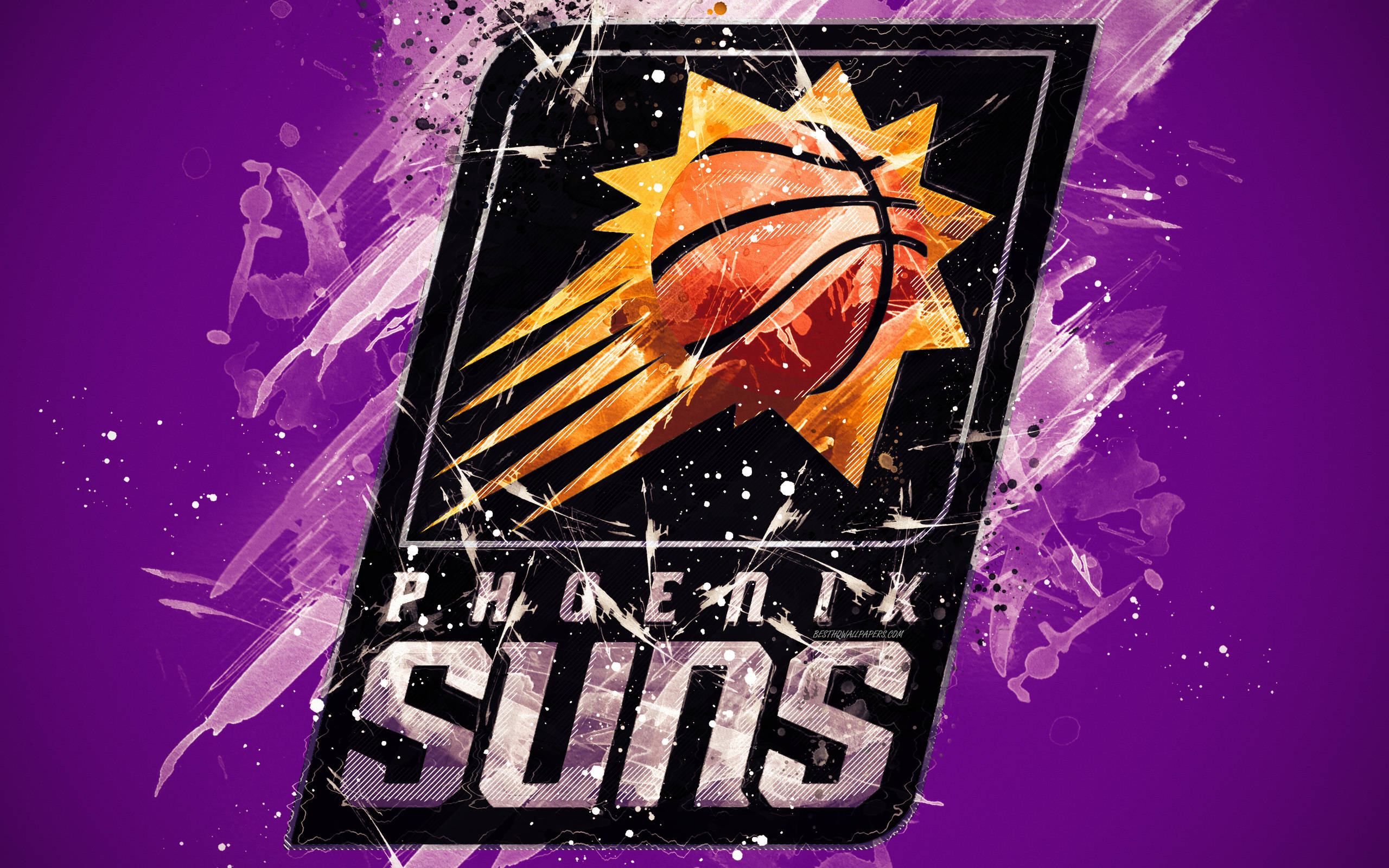 Suns 桌布 壁紙 — 一個充滿動感的鳳凰城太陽隊籃球標誌，帶有發光的橙色籃球和星爆，背景是充滿活力的紫色並帶有油漆飛濺效果。