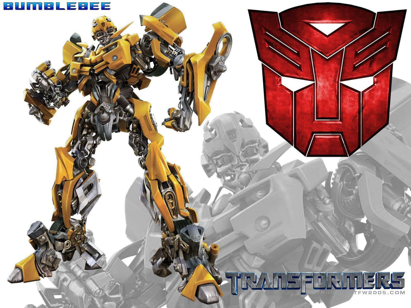 Transformers Bumblebee 桌布 壁紙 — 一個充滿動感的黃黑色機器人戰士，在褪色的機械背景前，自豪地站在一個大膽的紅色Autobot標誌旁邊。