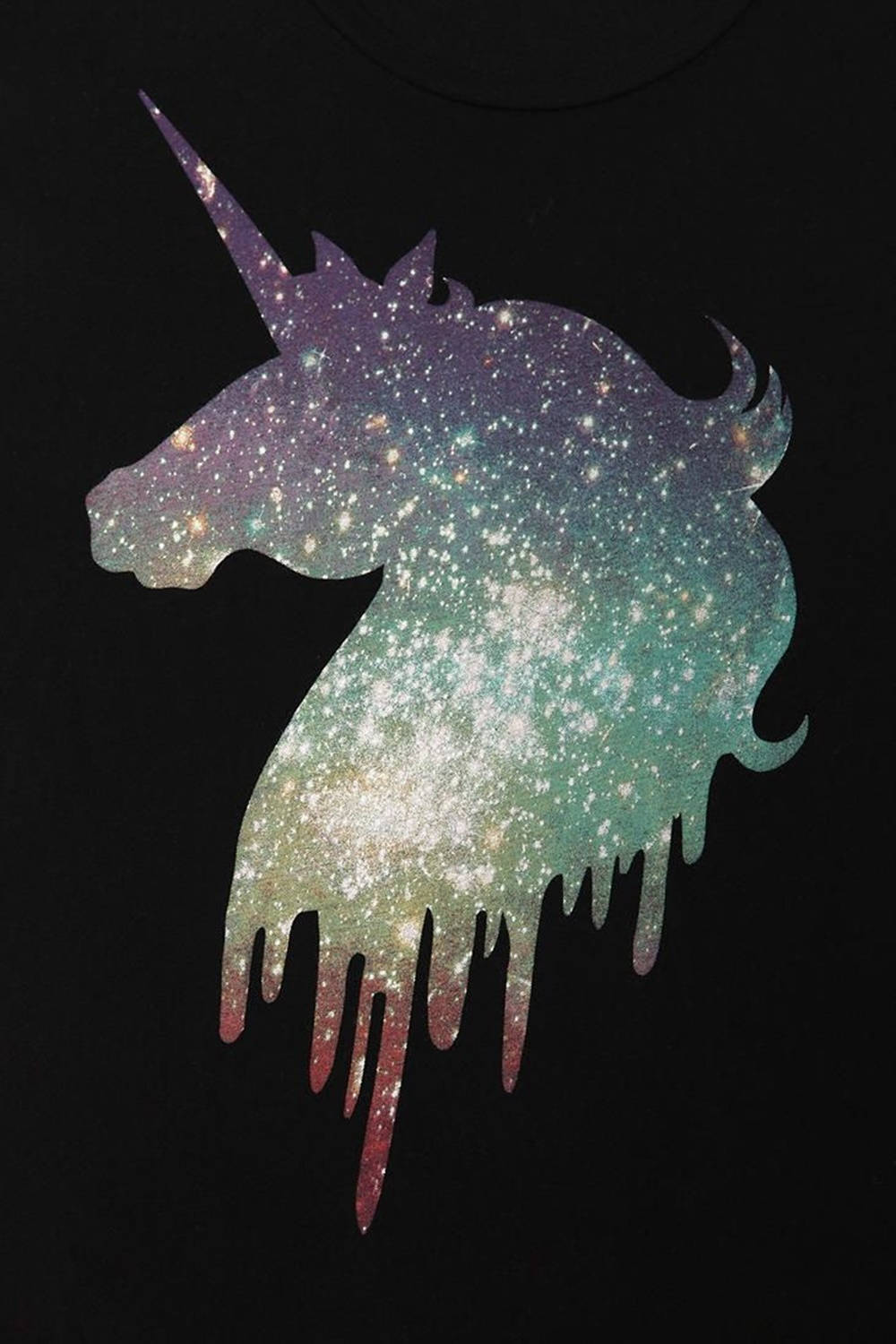 獨角獸 桌布 壁紙 — 一個充滿星系的獨角獸剪影在黑色背景上滴落宇宙色彩。