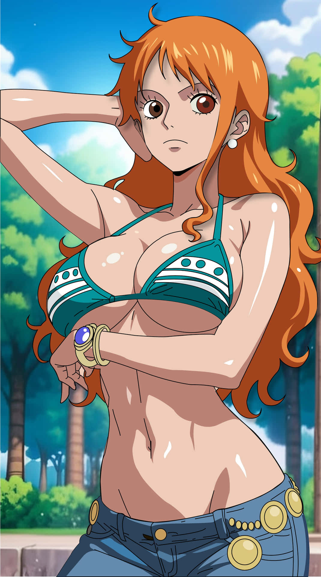 Nami 壁紙 — 一個充滿活力的動漫女孩，擁有火紅的橙色頭髮和青綠色比基尼上衣，在明亮的藍天下自信地站在戶外。