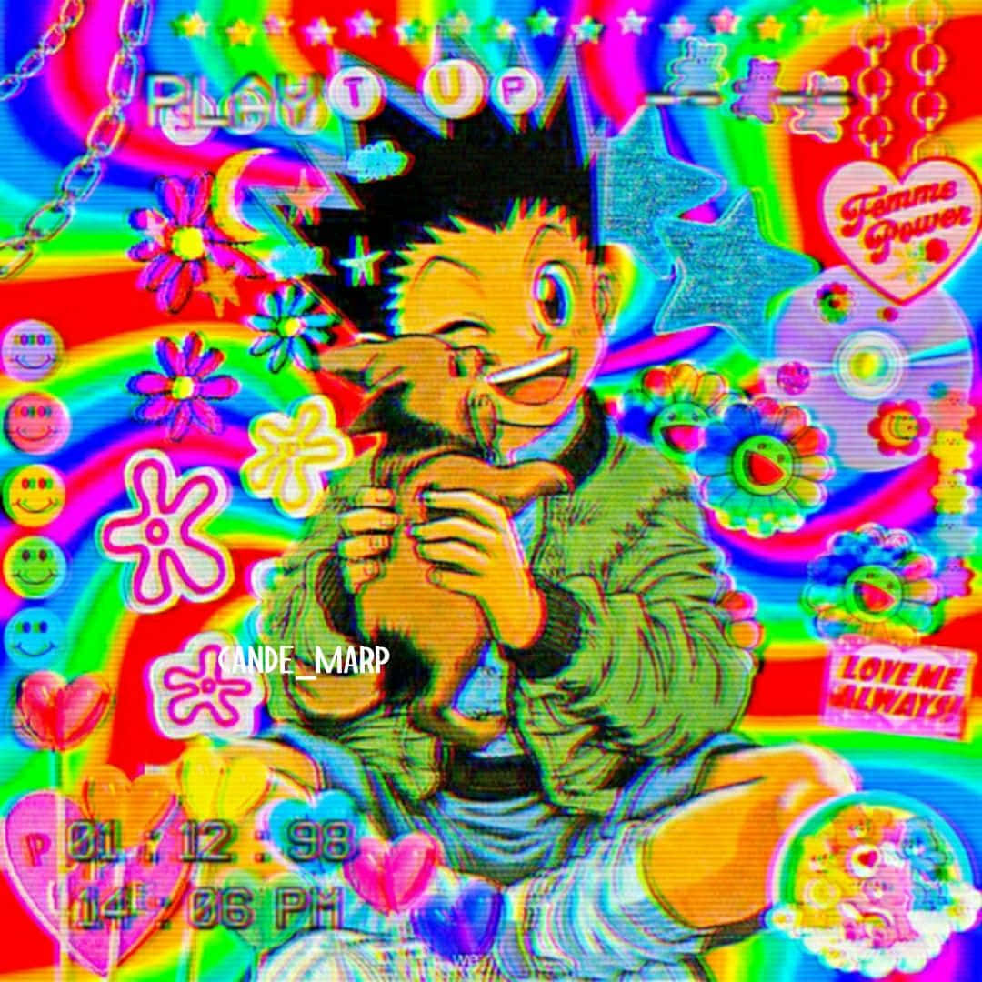 Kidcore Aesthetic 桌布 壁紙 — 一個充滿活力的動漫男孩，頭髮尖刺，抱著一個毛絨玩具，周圍環繞著彩虹漩渦、心形和閃亮貼紙，呈現混亂的普普藝術風格。