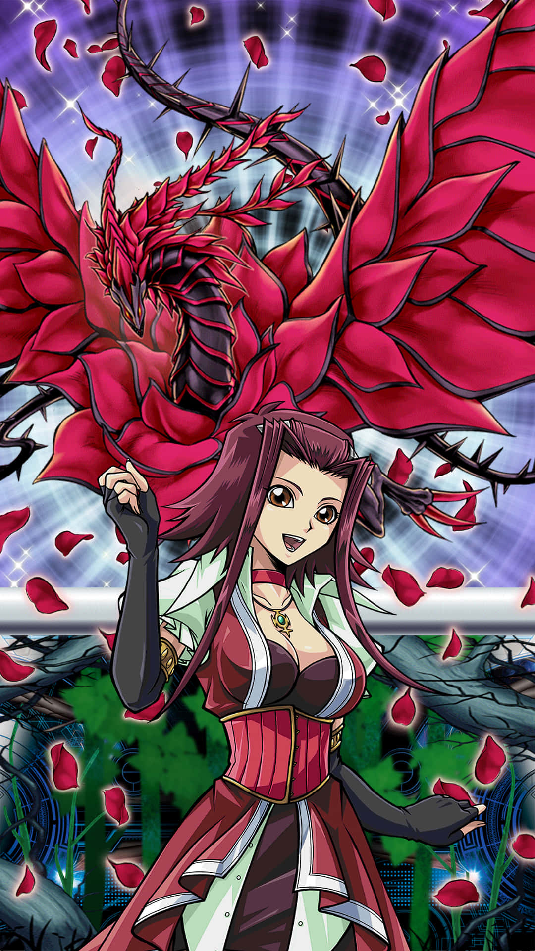 Akiza Izinski 桌布 壁紙 — 一個充滿活力的動漫紅髮女孩站在一個由荊棘和花瓣組成的巨大紅龍前，背景是閃爍的紫色天空。