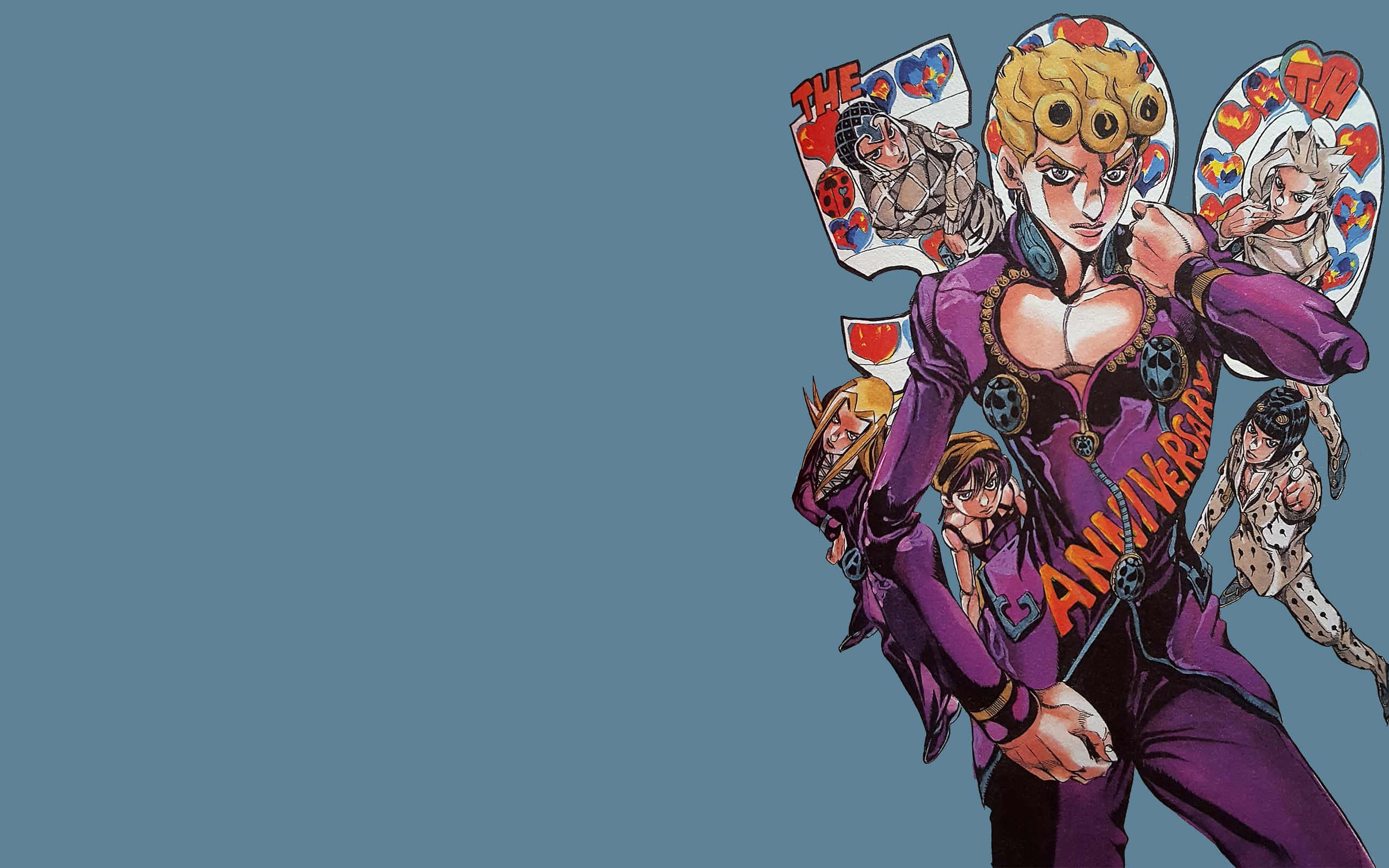Vento Aureo 桌布 壁紙 — 一個充滿活力的動漫角色穿著紫色西裝，自信地站在純藍色背景前，周圍漂浮著盟友的漫畫風格肖像。