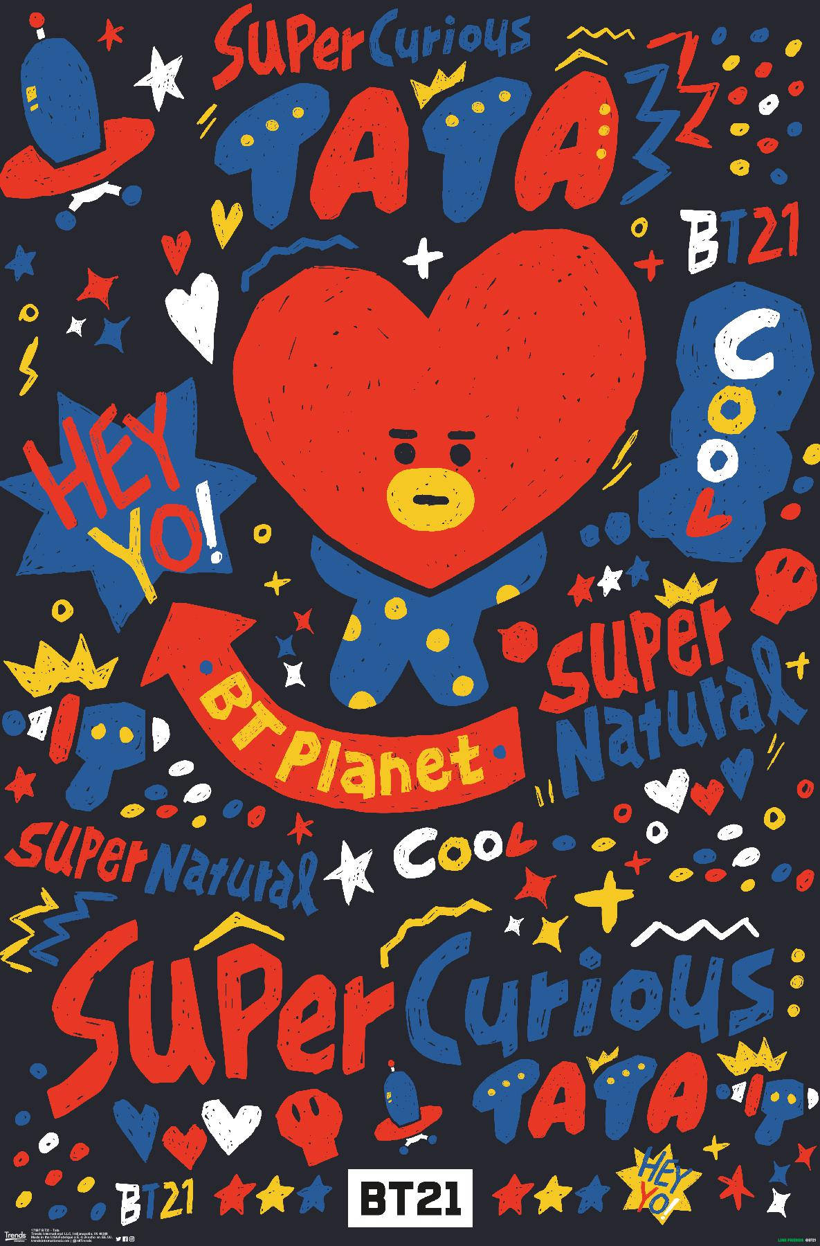 tata bt21 桌布 壁紙 — 一個充滿活力的卡通心形角色，黃色臉孔和藍色圓點套裝，被色彩繽紛的文字和星星包圍在深色背景上。