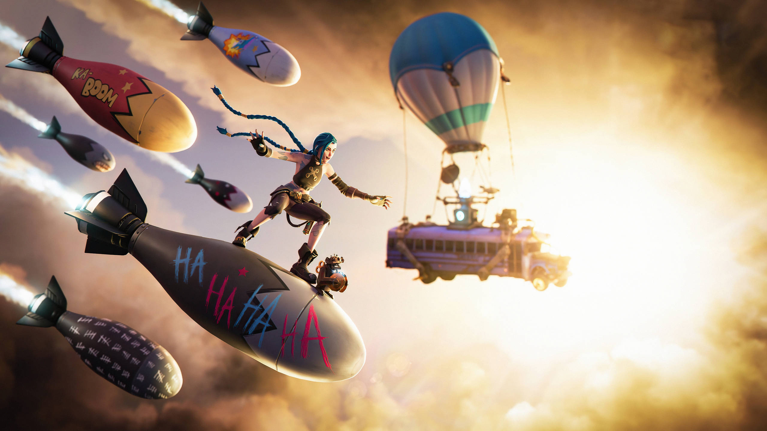 Fortnite 桌布 壁紙 — 一個充滿活力的卡通角色騎著一個大笑的炸彈，穿過金色的天空，周圍漂浮著校車和其他古怪的投射物。