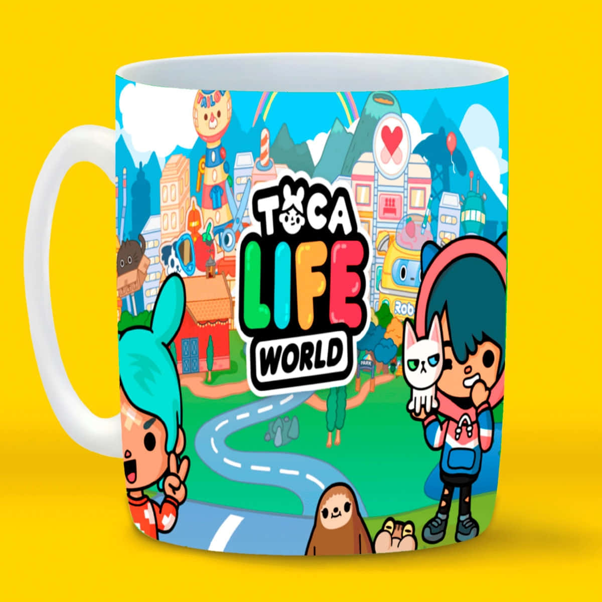 托卡生活 桌布 壁紙 — 一個充滿活力的卡通馬克杯，上面有Toca Life World角色在色彩繽紛的城市景觀中，背景是明亮的黃色。