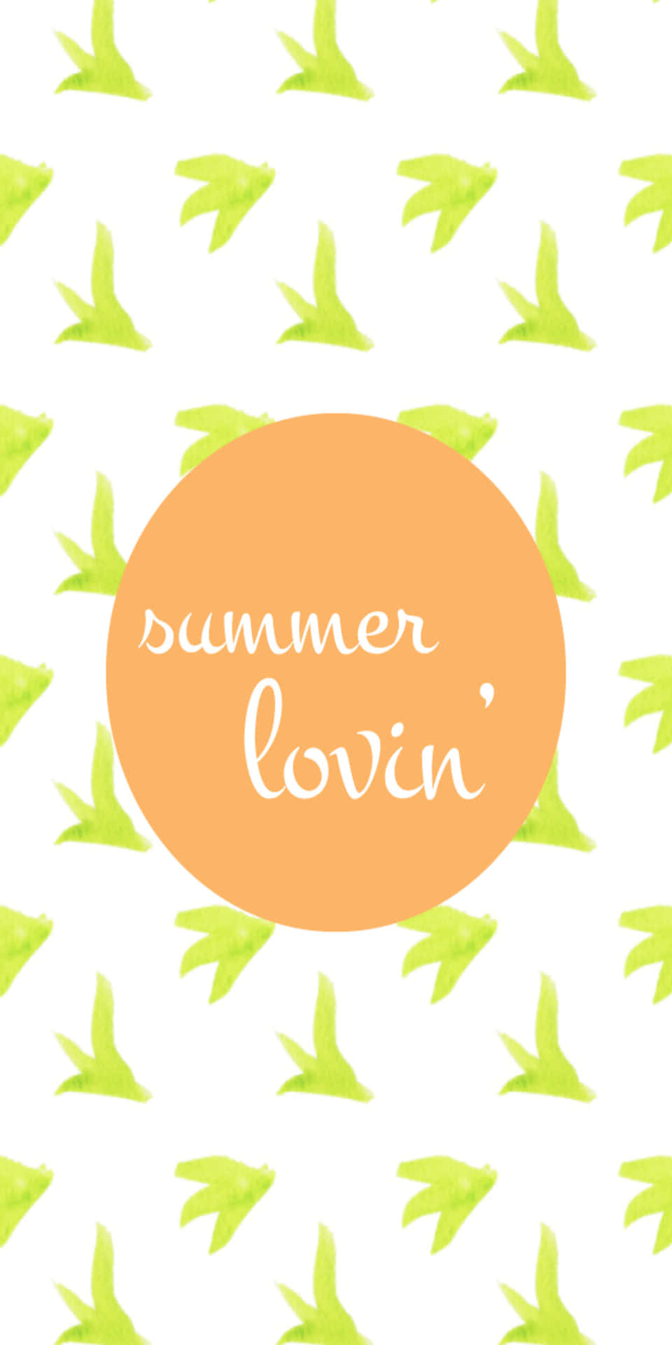 Pixel 3 Summer 桌布 壁紙 — 一個充滿活力的壁紙，帶有萊姆綠色葉子圖案和一個橙色圓圈，內含文字 summer lovin'，背景為白色。