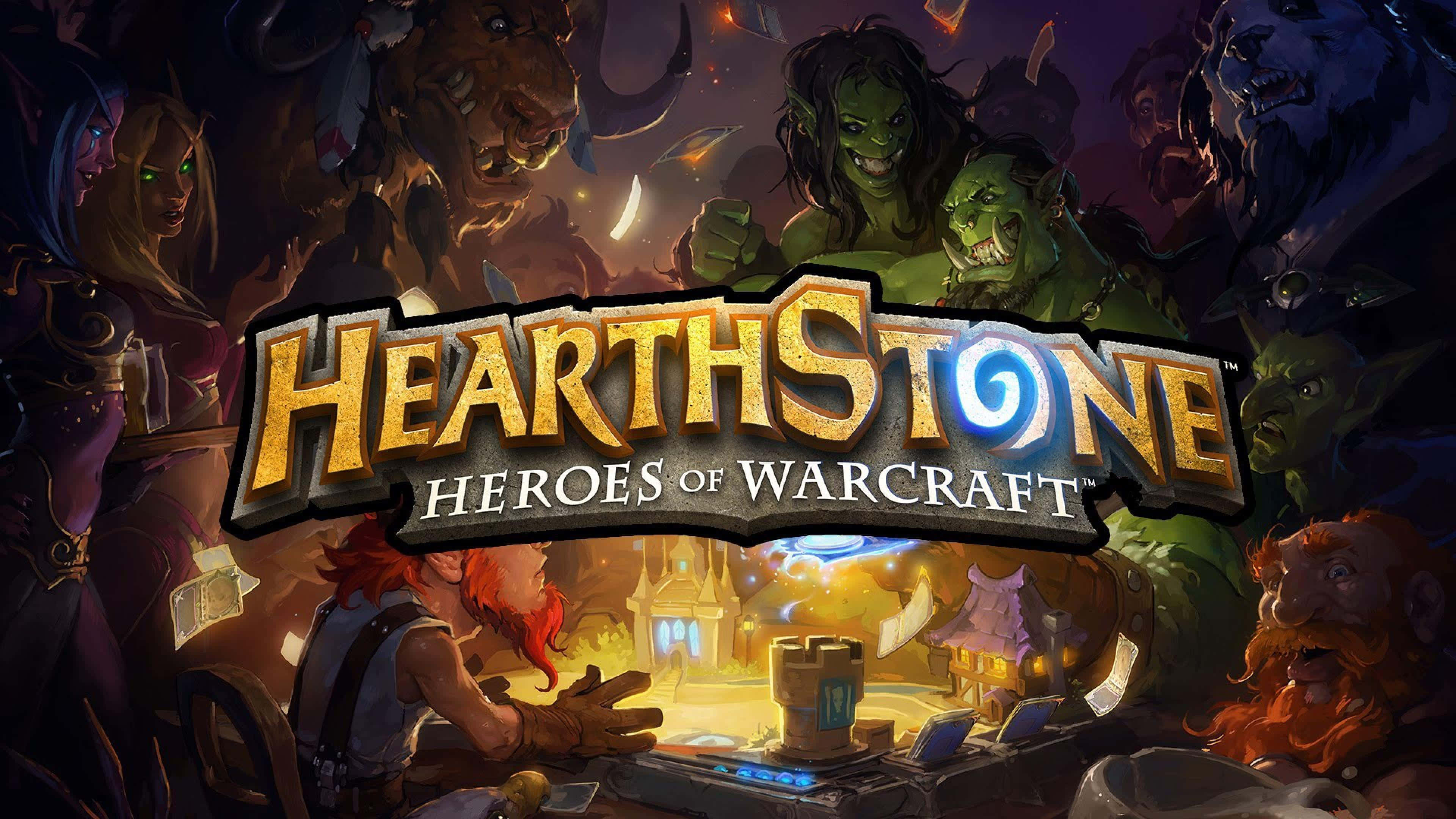 Hearthstone 桌布 壁紙 — 一個充滿活力的奇幻遊戲標誌，用於《爐石戰記》，周圍環繞著各種怪物角色，背景戲劇性且陰暗。