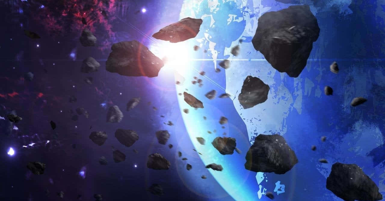 720p 桌布 壁紙 — 一個充滿活力的宇宙場景，發光的藍色行星和漂浮的小行星，背景是繁星點點的紫色星雲。