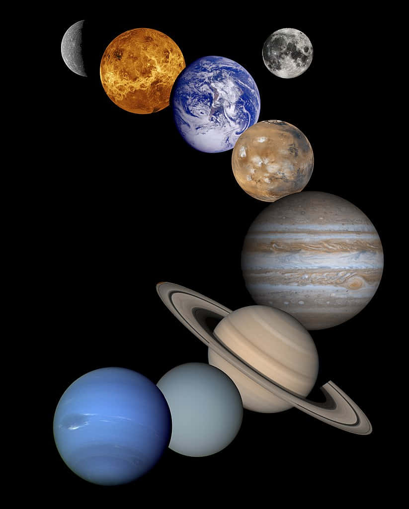 astronomy 桌布 壁紙 — 一個充滿活力的宇宙排列，行星和衛星漂浮在深邃的黑色虛空中，伴隨著漩渦狀的雲層和光環。