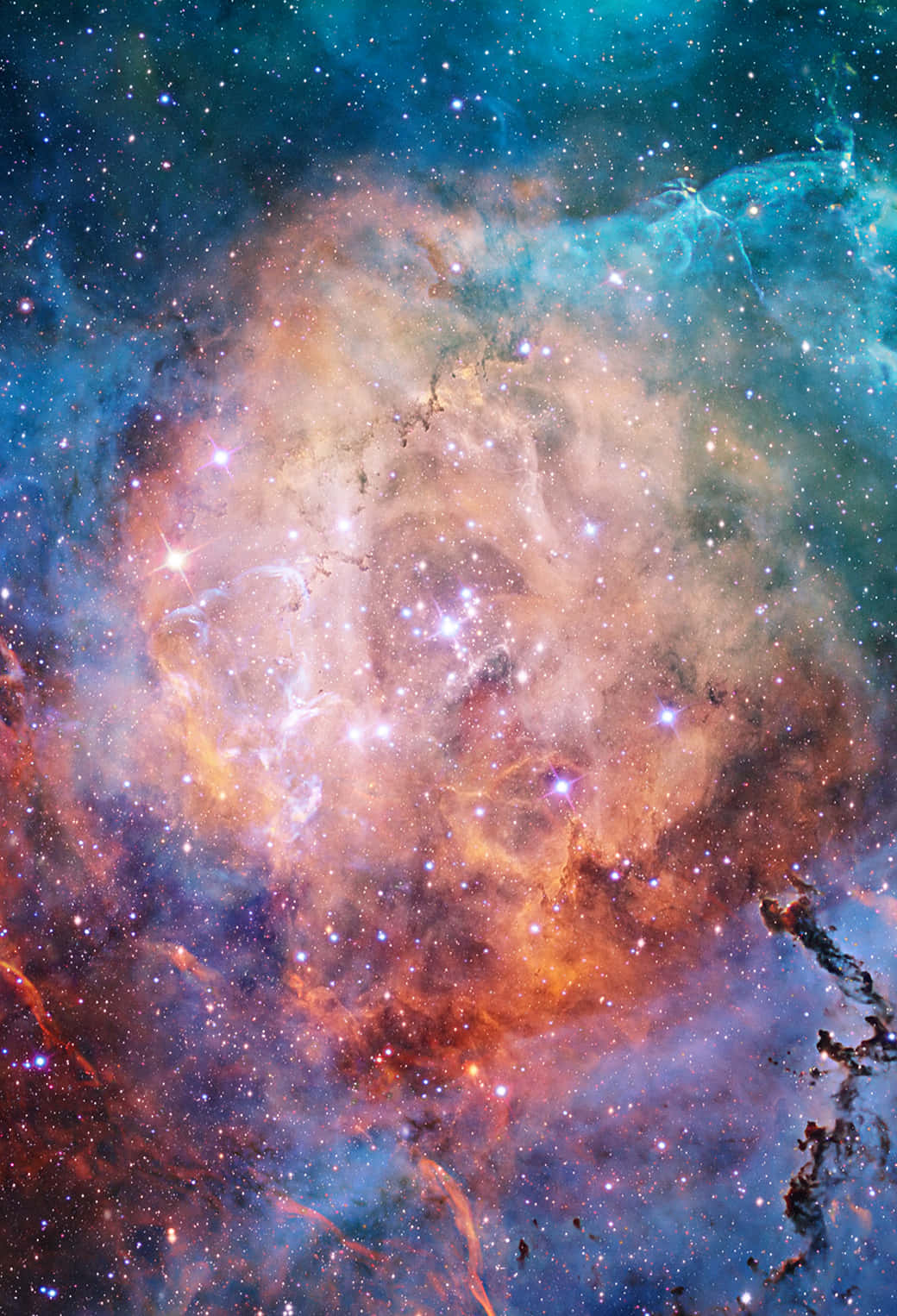 太空美學動圖 桌布 壁紙 — 一個充滿活力的宇宙星雲，在星空中旋轉著火橙色和冷青色雲層。