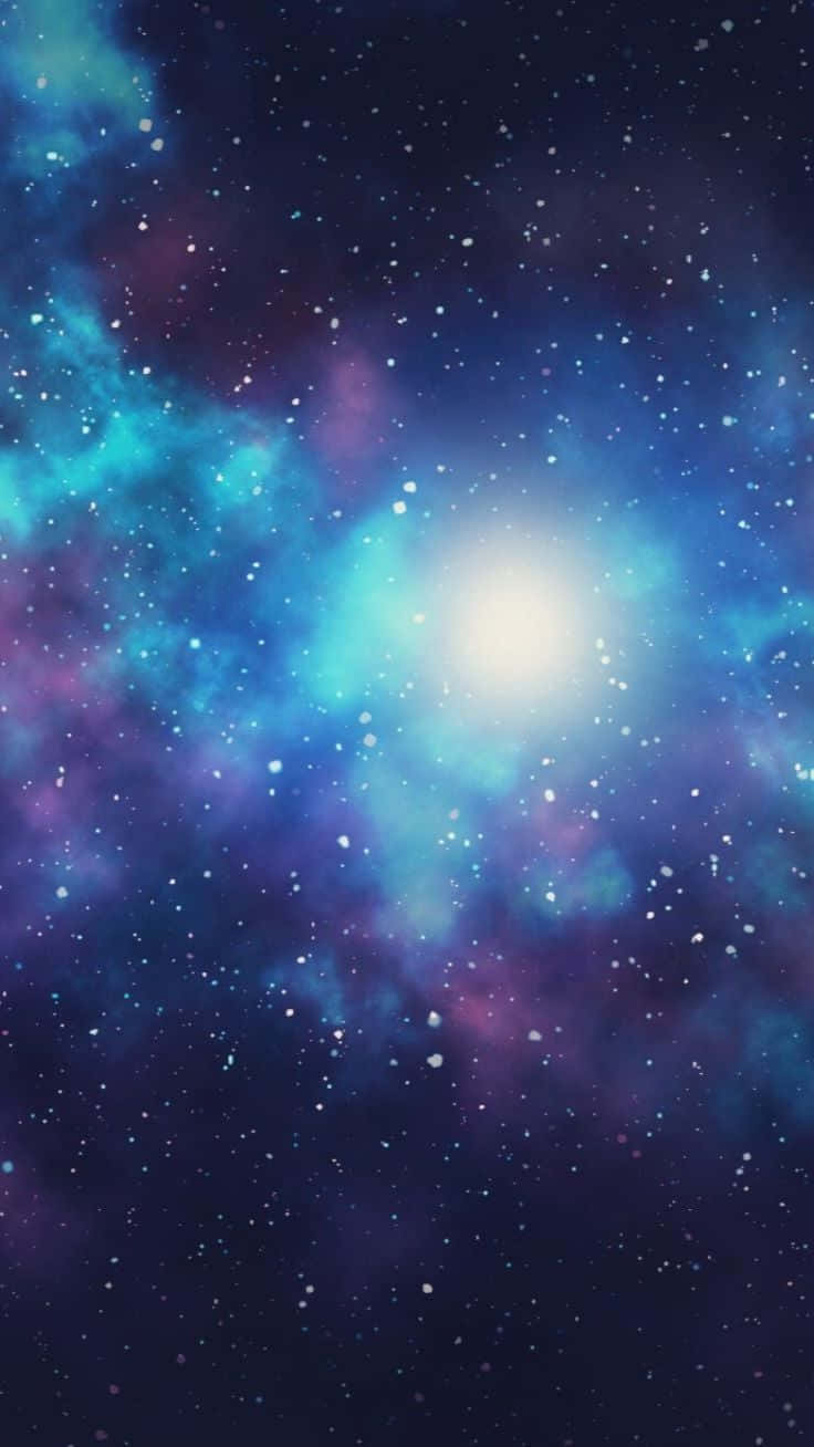 閃爍 桌布 壁紙 — 一個充滿活力的宇宙星雲，有旋轉的藍色、紫色和藍綠色雲層，由明亮的中央恆星照亮，背景是星場。
