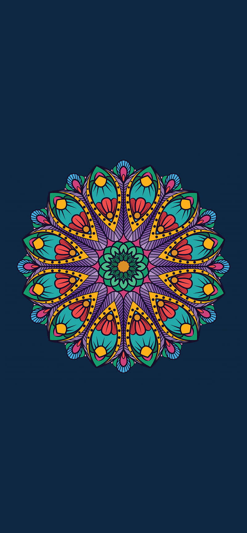 Meditation iPhone 桌布 壁紙 — 一個充滿活力的對稱曼陀羅，帶有青綠色、紅色和金色的花瓣，在深海軍藍背景下散發光芒。