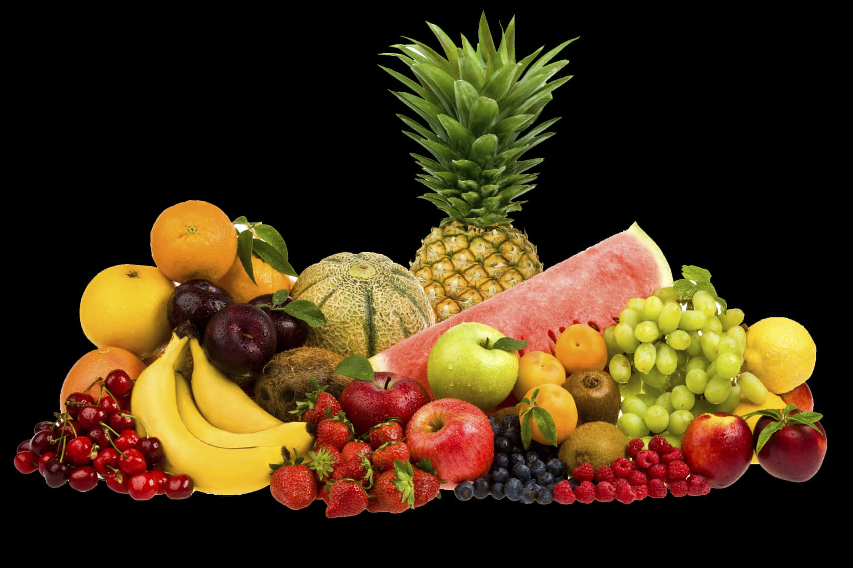 Fruit 桌布 壁紙 — 一個充滿活力的新鮮水果組合，包括鳳梨、西瓜和香蕉，排列在鮮明的黑色背景上。