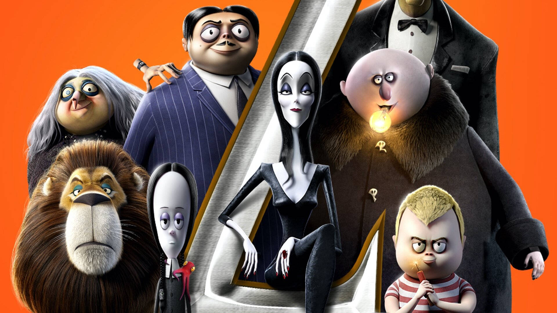 The Addams Family 2 桌布 壁紙 — 一個充滿活力的橙色背景展示了一組動畫哥德式角色，包括一位高大的吸血鬼女性、一位光頭男子點燃香煙，以及一隻穿著正式服裝的獅子。