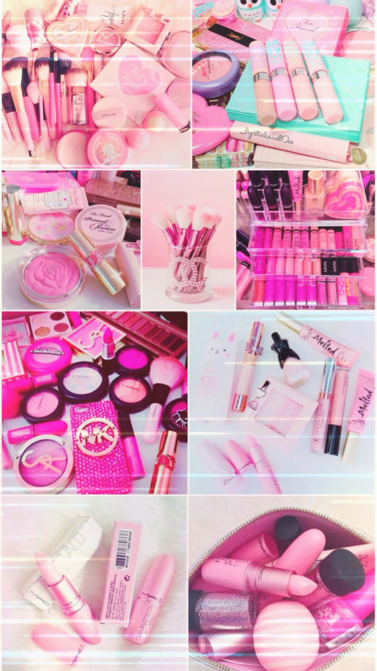 Mac Cosmetics 桌布 壁紙 — 一個充滿活力的粉紅色拼貼畫，展示了大量化妝品，包括唇膏、刷子和粉餅，以俏皮女性化的方式排列。