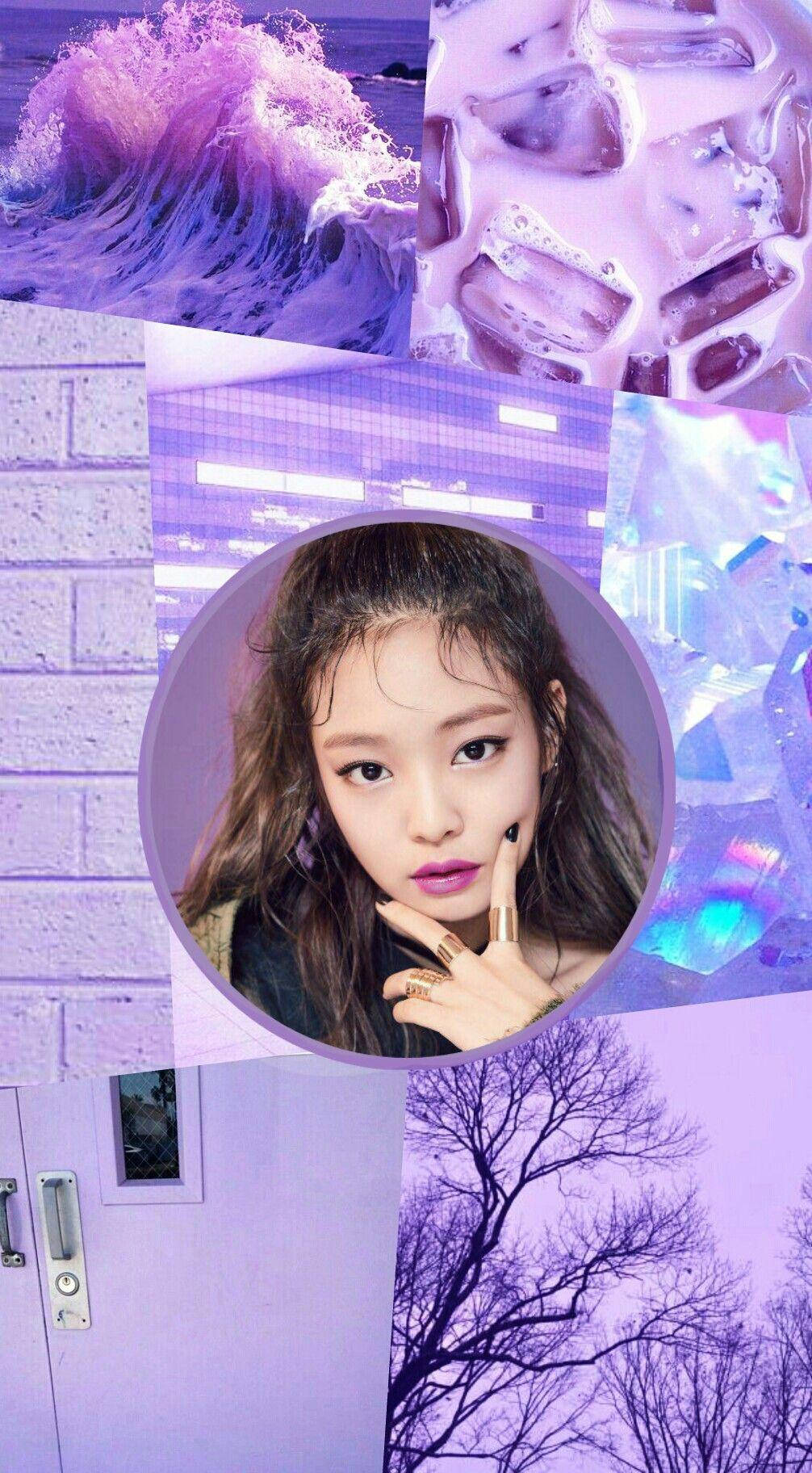 Jennie 桌布 壁紙 — 一個充滿活力的紫色拼貼畫，包含女性肖像、冰質紋理、海洋波浪和光禿禿的樹木，背景如夢似幻。