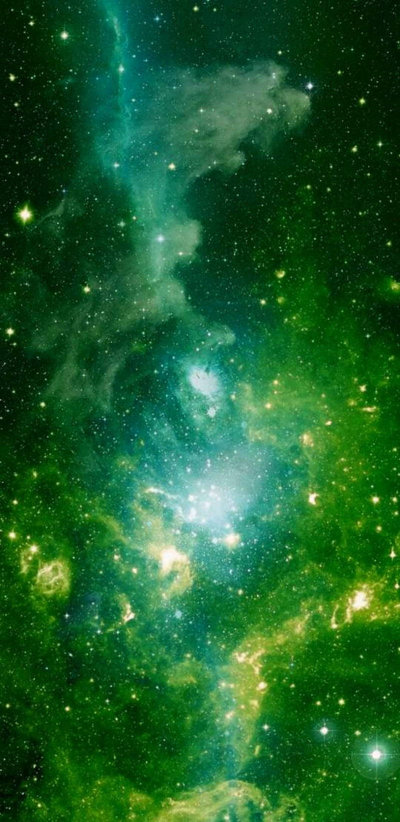 銀河 桌布 壁紙 — 一個充滿活力的綠色星雲，帶有發光的星星和旋轉的宇宙雲，充滿了深空場景。